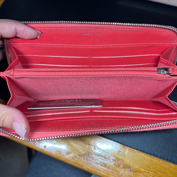 Chanel zippy wallet - Picture 7 of 15